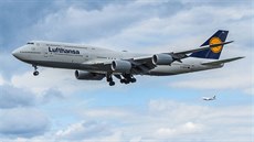 Boeing 747-800 se objevil v roce 2010 jako odpov na konkurenní Airbus A380.