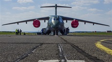 Nový vojenský letoun Embraer KC-390 na letiti Aera vodochody (16.7.2016).