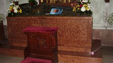 Souasná podoba náhrobku arcibiskupa a senátora Antonína Cyrila Stojana