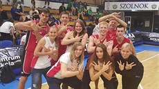 eská basketbalová výprava se raduje ze dvou postup na mistrovství Evropy do...