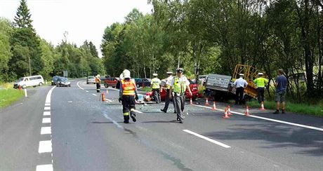 Místo tragické dopravní nehoda na trase z Karlových Var do Prahy.