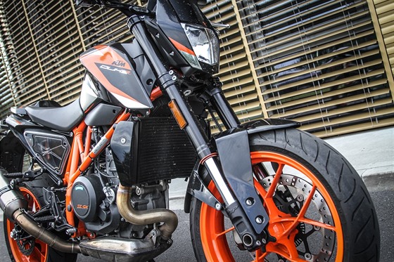 KTM Duke 690R