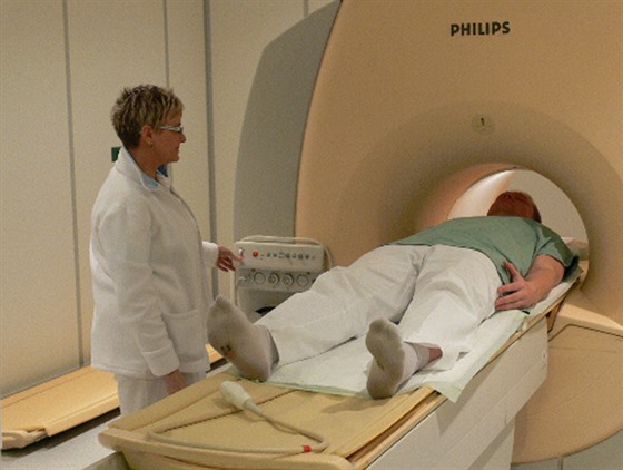 Nejbližší magnetická rezonance je v Opavě. Krnovská nemocnice na ni zatím marně...