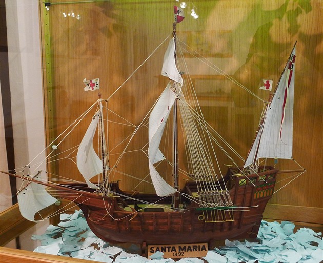 Model lodi Santa Maria, která vyplula v roce 1492 pes Atlantik na západ.