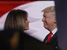 Melania Trump se svým manelem na republikánském konventu. (18. ervence 2016)