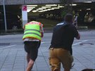 Policisté u mnichovského obchodního centra Olympia (22. ervence 2016)