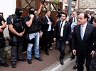 Na místo útoku dorazil i francouzský prezident François Hollande a ministr...