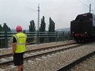 Parn lokomotiva testovala nosnost most na elezninm koridoru v Plzni