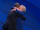 éf Bílého domu Obama v projevu velebil kvality Hillary Clintonové