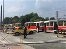 V Praze 8 se stetl nákladní vz s tramvají (27.7.2016).