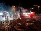 Na istanbulském námstí Taksim se v úterý seli píznivci prezidenta Erdogana...