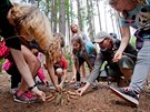Lesn pedagogov pedstavuj les formou hry dtem z ozdravovny Les Krlovstv...