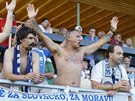 Fanouci Slovácka fandí svým fotbalistm v pípravném utkání proti anglickému...