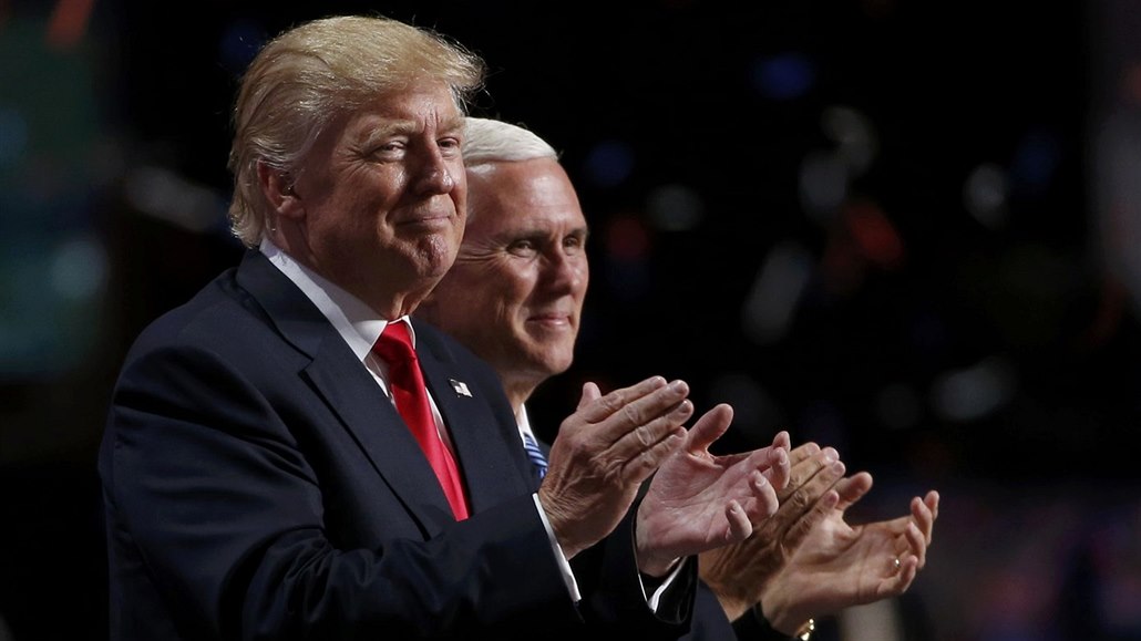 Donald Trump na sjezdu v Clevelandu oficiáln� p�ijal republikánskou nominaci na...