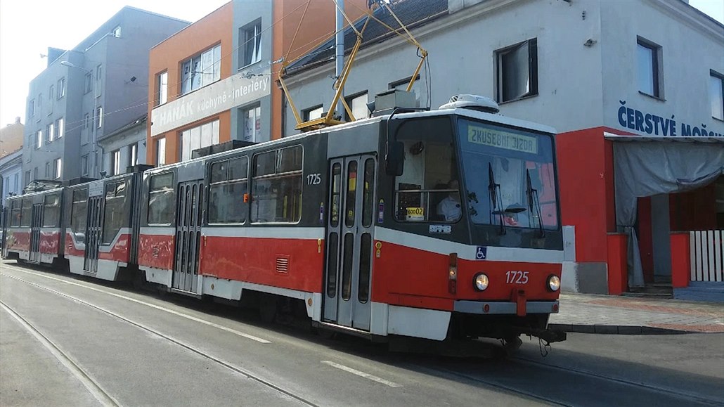 Zkušební jízdy tramvají po nově zrekonstruované ulici Minská