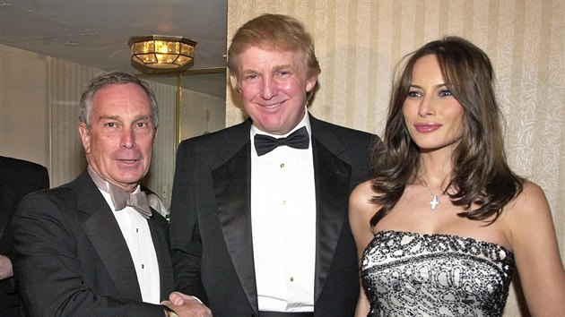 Melania Knauss a Donald Trump na fotce z roku 2001.