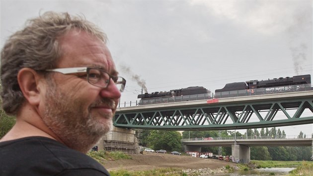 Ztov zkouka elezninho mostu pes slavu u Tnsk ulice v Plzni dvojic parnch lokomotiv (27.7.2016)