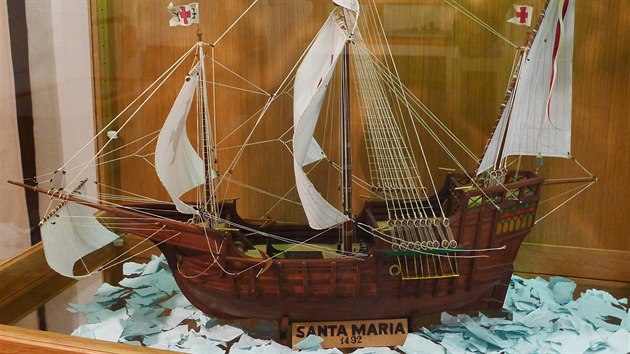 Model lodi Santa Maria, která vyplula v roce 1492 přes Atlantik na západ.