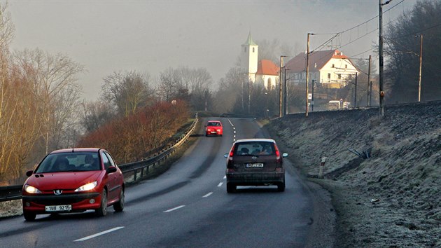 Valtov u st nad Labem. Dominantou obce je kostel svatho Vclava.