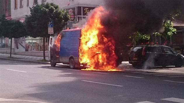 Po vbuchu pneumatiky na ikov zaala hoet dodvka (22.7.2016).