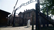Franti�ek jako t�etí pape� v historii nav�tívil vyhlazovací tábor v Osv�timi....