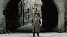 Scéna z filmu Záhada hlavolamu z roku 1993 reiséra Petra Kotka. Na snímku...