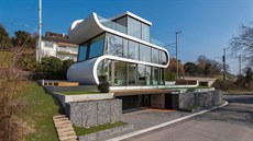 Autorem domu je �výcarský architekt Stefan Camenzind. Tomu se poda�ilo vytvo�it...