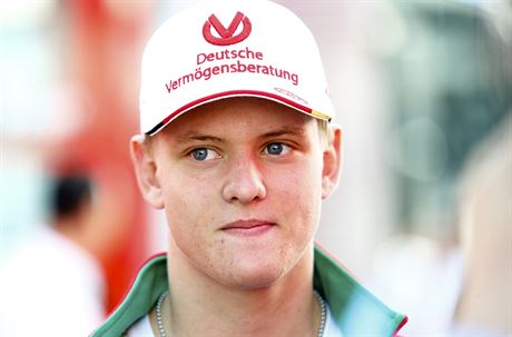 Mick Schumacher, syn legendrnho Michaela Schumachera, byl hostem Velk ceny...