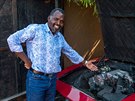 Elektrotechnik Moses Ngobeni z Jihoafrické republiky si sestrojil auto, které...