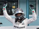 Nico Rosberg slaví triumf v kvalifikaci na Velkou cenu Nmecka formule 1.