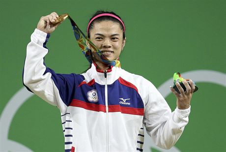 Hsu u-ching z Tchaj-wanu vyhrála olympijskou sout vzpraek v kategorii do...