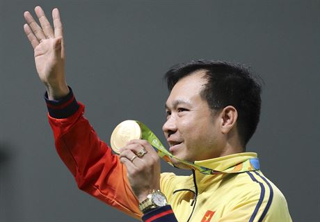 Sportovní stelec Hoang Xuan Vinh vybojoval pro Vietnam zlato.
