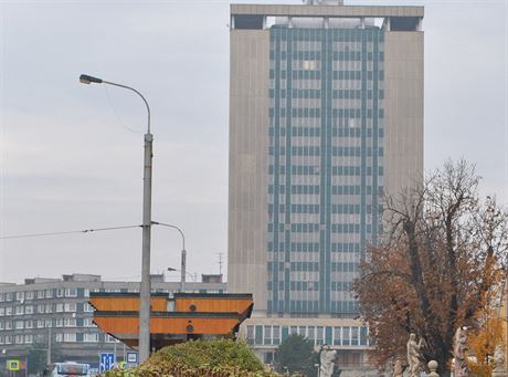 Chomutovský mrakodrap - bývalý hotel Armabeton.