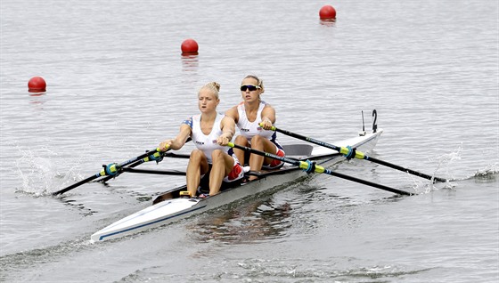 Lenka Antoová s Kristýnou Fleissnerovou - ilustraní foto. 