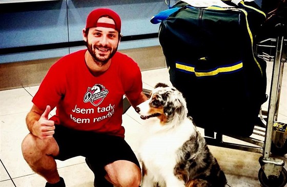 Pardubický hokejista Justin Hodgman na svého psa Brodyho nedá dopustit. „Je...