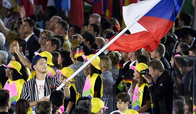 Emoce tam byly, přiznal vlajkonoš Krpálek. A Hlaváčková ulovila Serenu