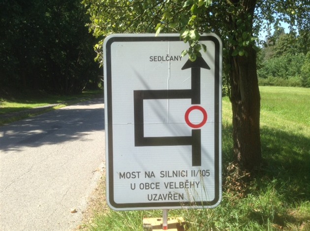Vesni�ka st�edisková chválí uzavírku své jediné silnice