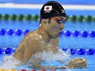 Japonský plavec Kosuke Hagino si plave pro triumf v polohovém závodu na 400 m.