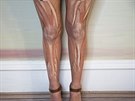 Make-up, který na konturování nohou pouívá makedonská vizáistka Meri, vypadá...
