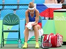 eská tenistka Lucie afáová odstoupila z utkání po prvním setu s Belgiankou...