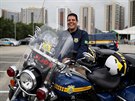 POD DOHLEDEM. Brazilský policista dohlíející na olympiádu v Riu.