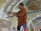 Restaur�tor Martin Martan p�i pr�ci.