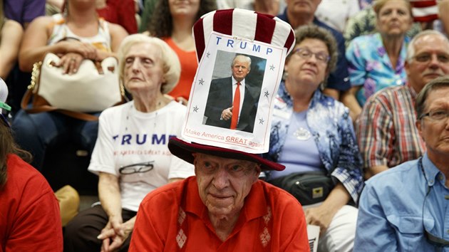 Stoupenci Donalda Trumpa na mtinku v Colorado Springs (29. ervence 2016)