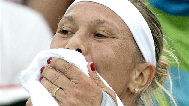 Tenistka Lucie Hradeck nestaila v vodnm olympijskm utkn na Caroline Wozniackou z Dnska. (7. srpna 2016)