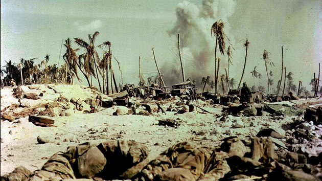 Snmek z 23. listopadu 1943, kdy Amerian houevnat Japonce pemohli.