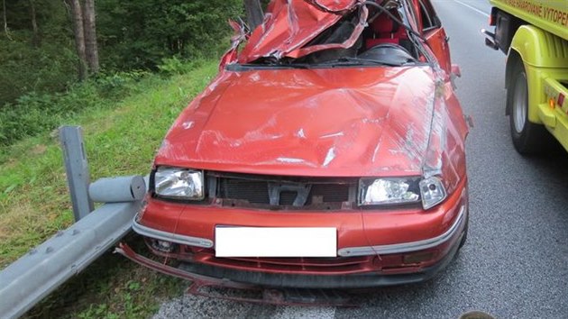 Nehodu u Bujanova na eskokrumlovsku nepeil jedenadvacetilet idi seatu.