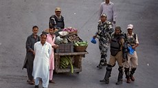 Indická policie ve m�st� Srinagar na severu zem�. (5. srpna 2016)