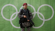Na bezpe�nost dohlí�í v ulicích Ria desetitisíce policist�