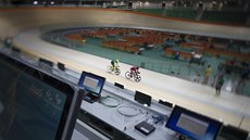 V ÚTOITI DRÁHOVÝCH CYKLIST. Pohled z novináských míst uvnit Rio Olympic...