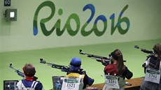 Momentka ze závodu žen ve vzduchové pušce na 10 metrů na olympijských hrách v...